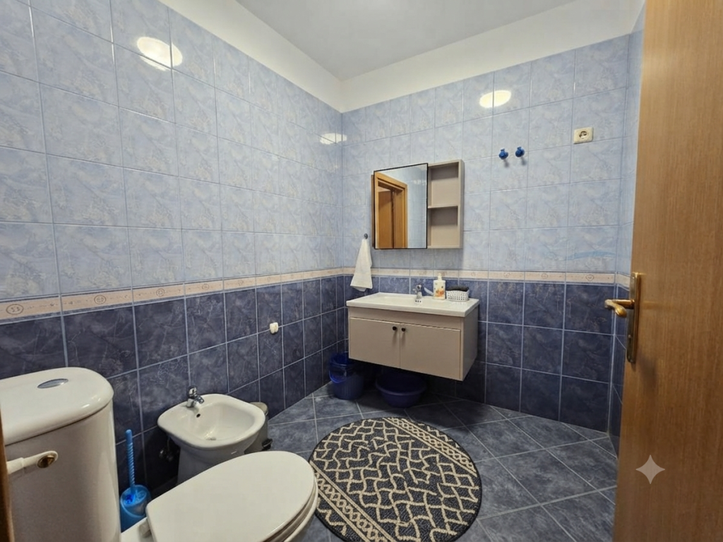 Qera Apartament 2+1+2, Rruga 5 Maji, Tiranë