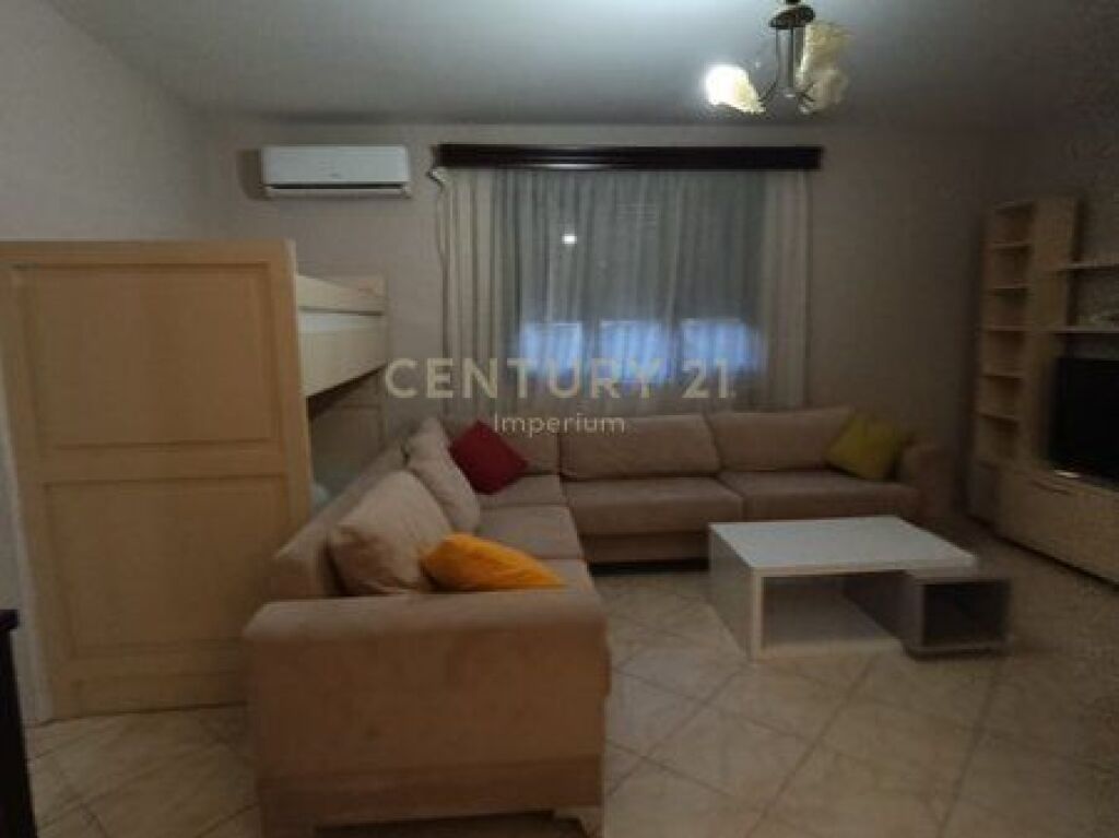 Appartamento 1+1 in Affitto | Via Kavajës, Kajo Karafili | Vicino al Centro