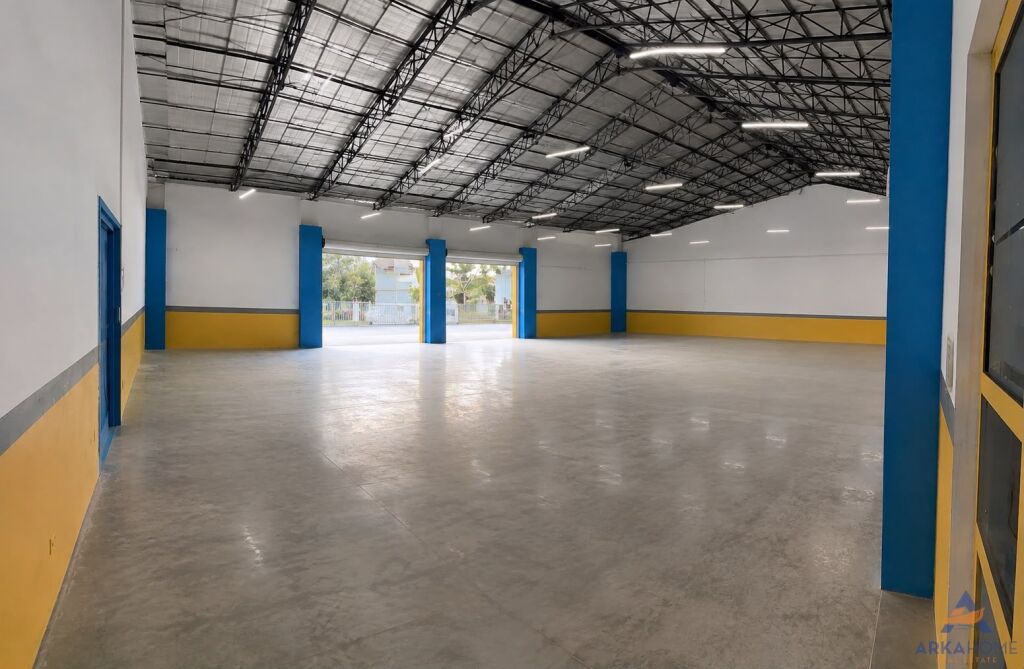 JEPET MAGAZINE 400M2 ME QERA "MISTO MAME" 350.000 LEKE