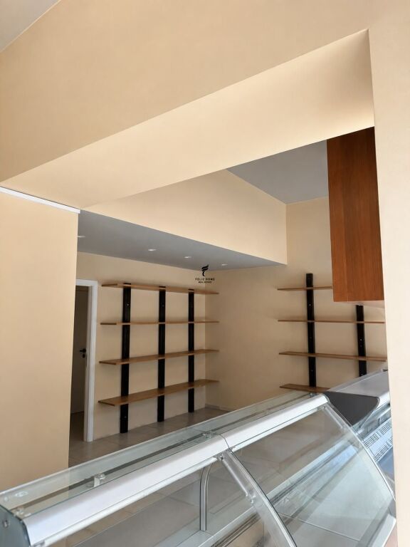 DYQAN ME QERA 35 M2 RRUGA BARDHYL 70.000 LEKE FH-86704
