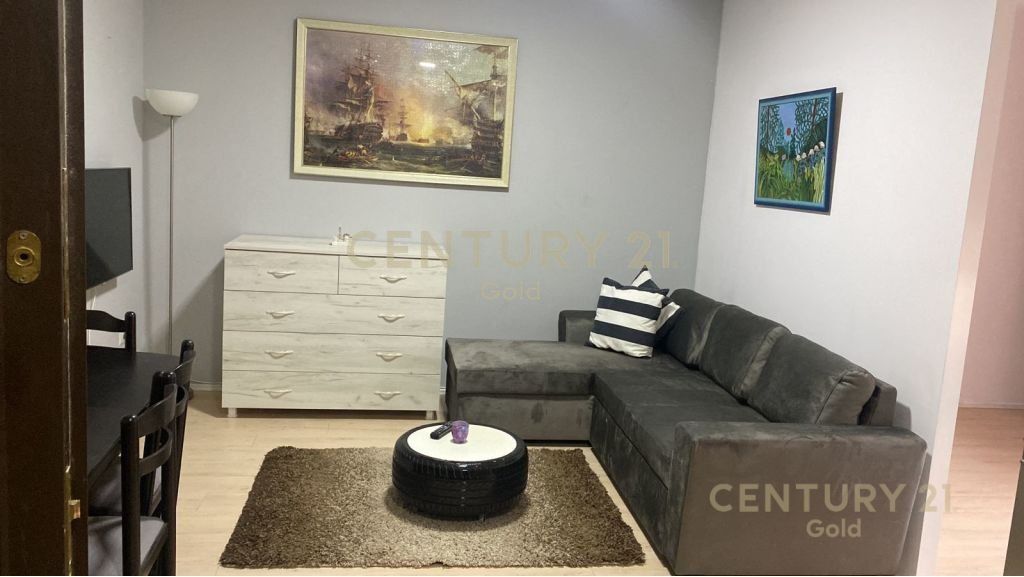 Jepet me qira Apartament 1 + 1 tek Tregu Elektrik ! 450 € /Muaj
