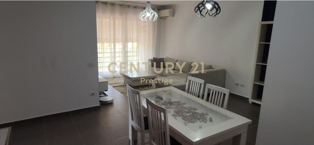 APARTAMENT 2+1+2 ME QIRA, PRANE QYTET STUDENTIT, TIRANE! 650 € /Muaj 65,000 Lekë /Muaj
