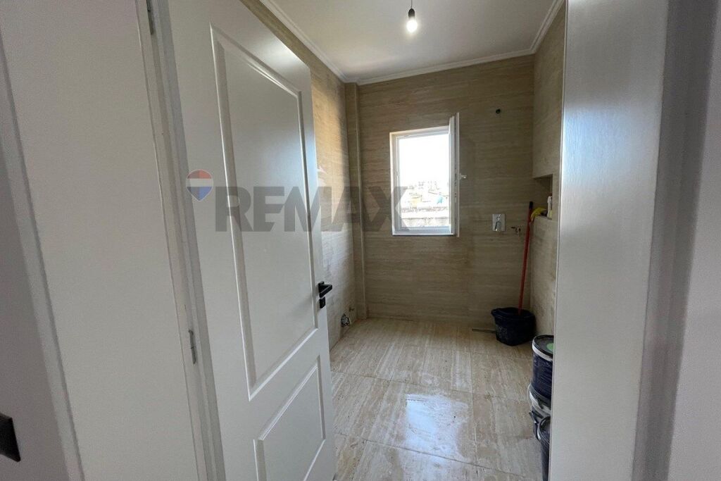 Apartment 1+1 for sale at Vasil Shanto