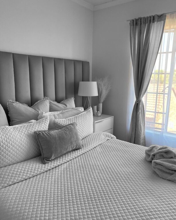 Prane Pavarotit, jepet me qera apartament modern 1+1.
