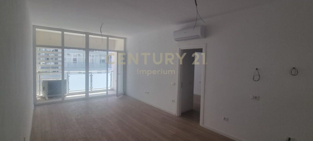 Appartamento 1+1 in Affitto a Kika 2, Komuna e Parisit!