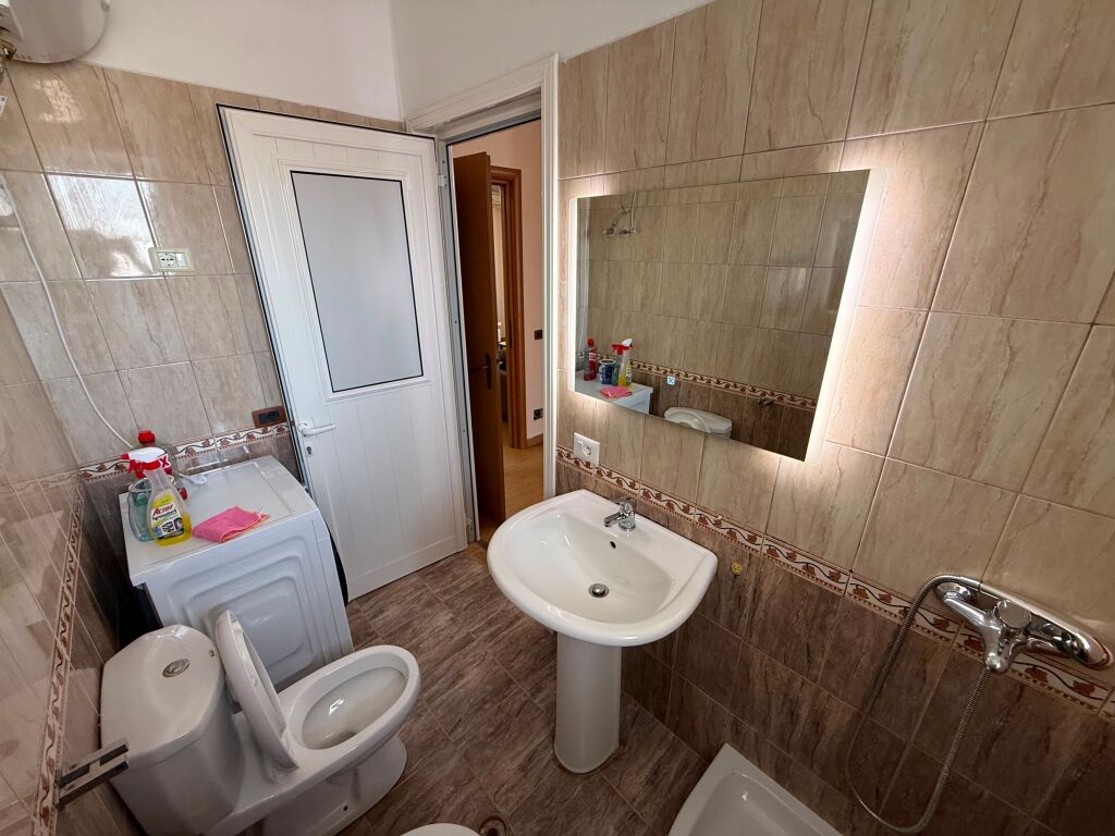 Apartament 1+1 per qira, Rruga Dritan Hoxha, Laprake