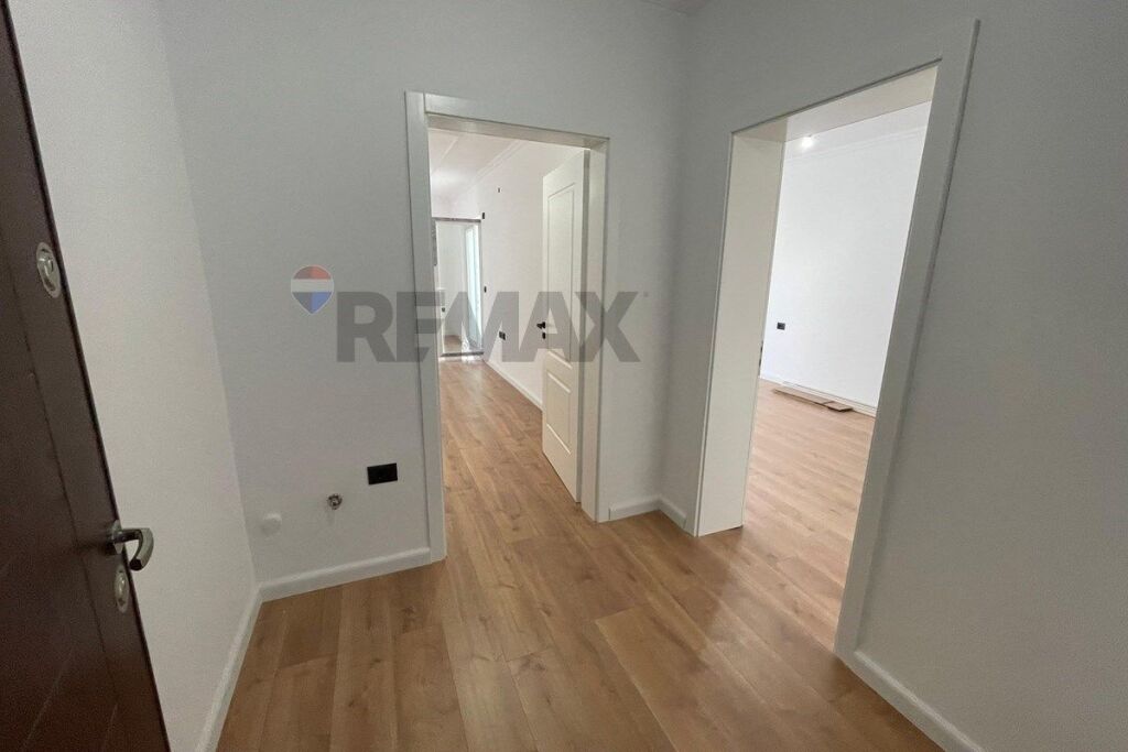 Apartment 1+1 for sale at Vasil Shanto