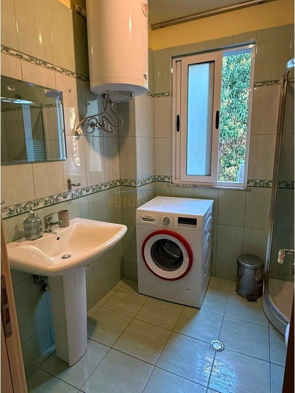 Qera, Apartament 2+1, Fresk, Tirane. PRM72477