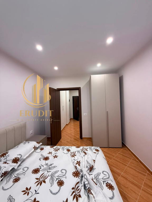 🏡 Apartament 1+1 me Qira në Vlorë – Plazhi i Vjetër
