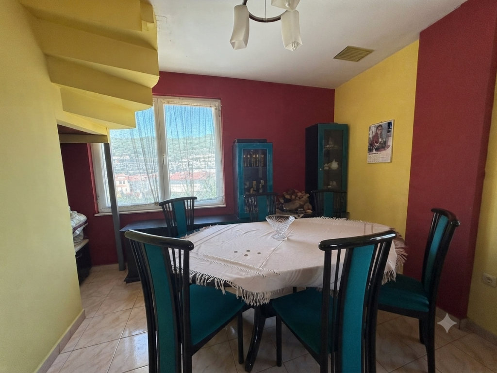 Shitet, Duplex 4+1+2, Rezidenca Kodra e Diellit 1, Tiranë.