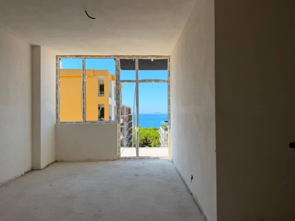🏠 FOR SALE: Premium 1+1 Apartment with 2 Balconies 📍Vlorë – Near Marina Bay – 🌊Sea View🌊 || €211,000 – Delivery: November 2026 – 5th Floor – 84 m²