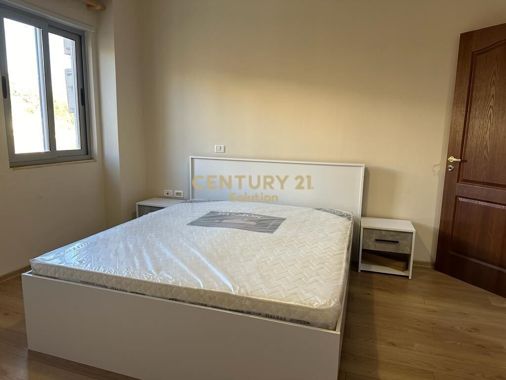 JEPET ME QIRA APARTAMENT 2+1+2 TUALETE TEK KOPSHTI BOTANIK! 500 € /Muaj