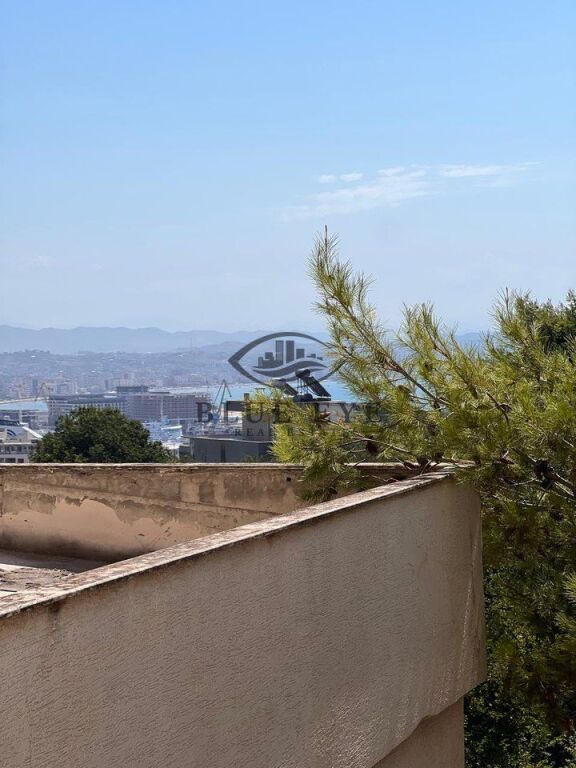 Ofrohet për Shitje Apartament 2+1+2 në Vilën e Zogut!