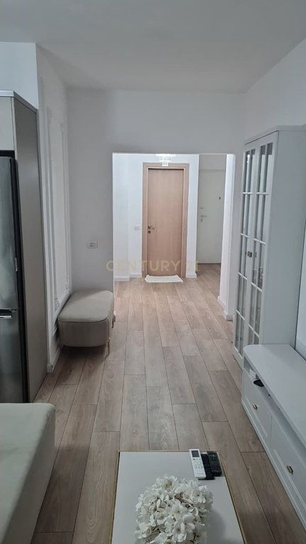 Affittasi Appartamento Moderno 2+1 – Piazza Pranvera, Durrës €850