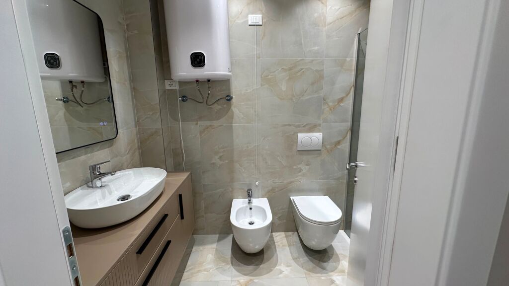Apartament modern 2+1+ parkim , Lake view