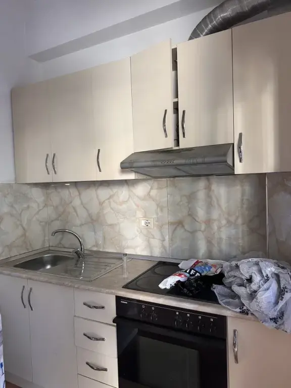 Affittasi parte di villa a Zog te Zi