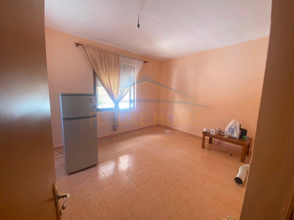 QERA, Apartament 1+1, Pazari i Ri, Tiranë. OPP72386
