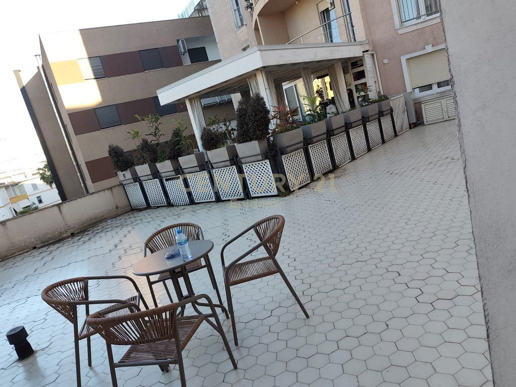 Affittasi Appartamento Moderno 2+1 – Piazza Pranvera, Durrës €850