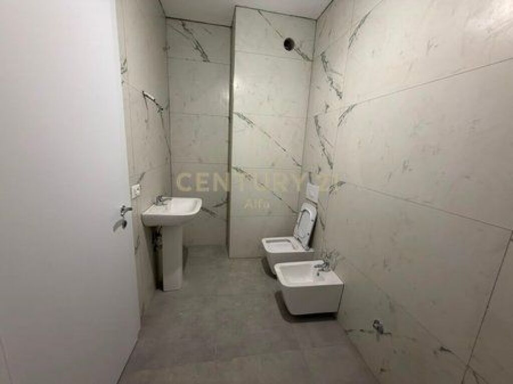 Apartament 3+1+2 me Qira në Univers City | Kati 5 | Post Parkimi + Depo | 500€/Muaj