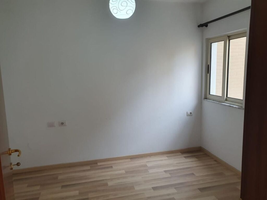 Apartament me qera 1+1 tek Fusha e Aviacionit