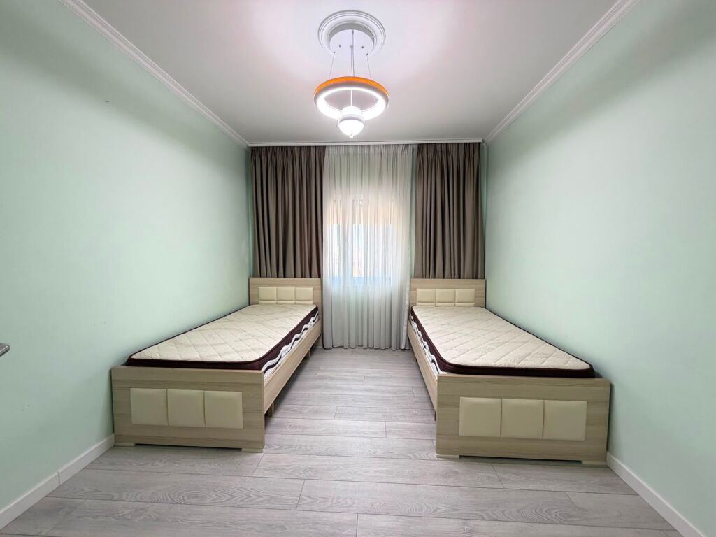 2+1 apartment for sale near 21 Dhjetori!