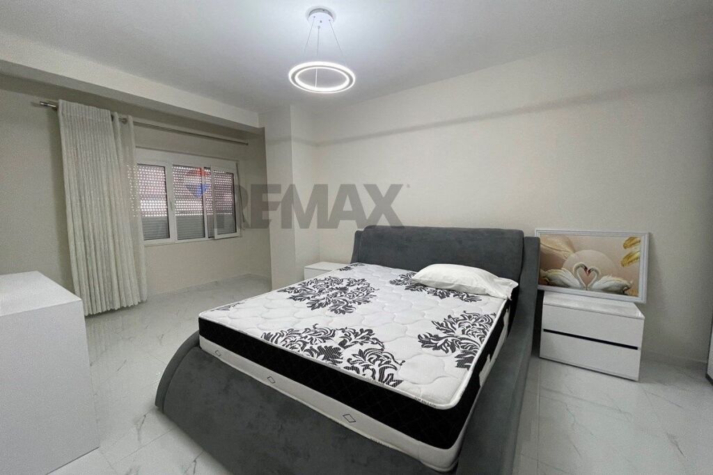 Apartament 1+1 me qira te Prokuroria e Tiranes Rruga Mine Peza, Tiranë