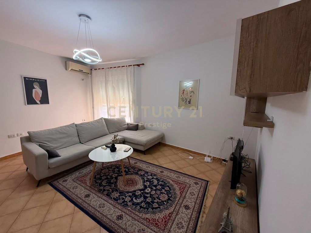 Appartamento 1+1 in affitto vicino ad Air Albania