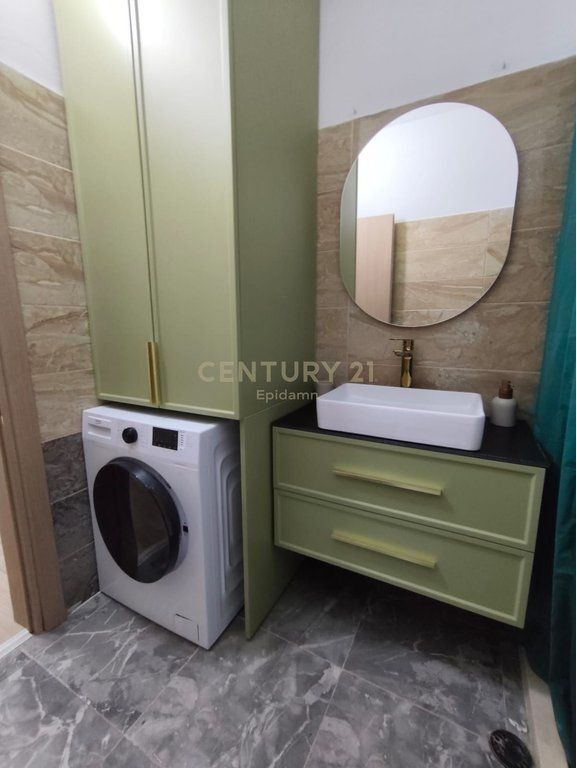 Affittasi Appartamento Moderno 2+1 – Piazza Pranvera, Durrës €850