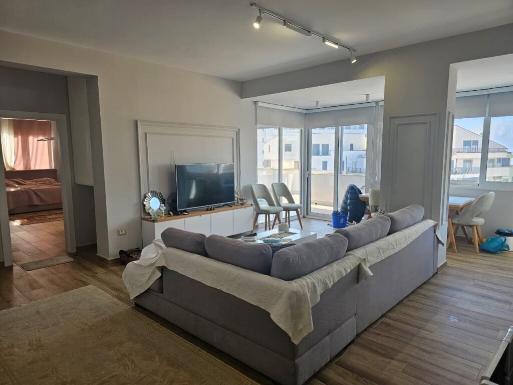 Apartament 2+1+2 per shitje, Qerret