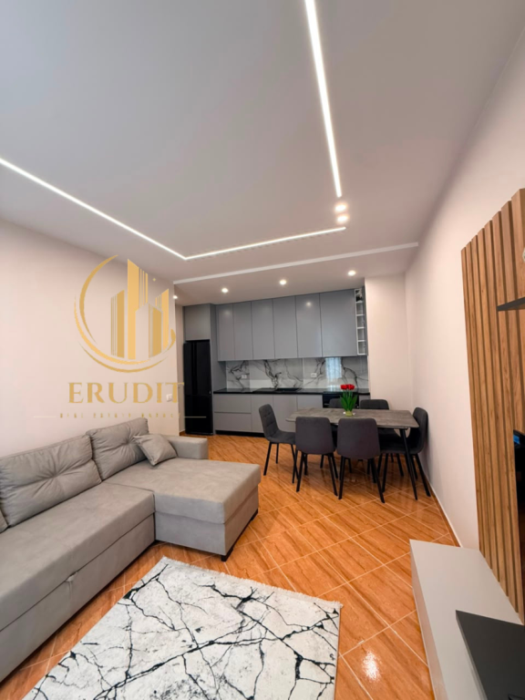 🏡 Apartament 1+1 me Qira në Vlorë – Plazhi i Vjetër