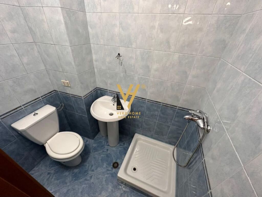 OFFICE 105 M2 FOR RENT ON KAVAJES STREET 900 EURO