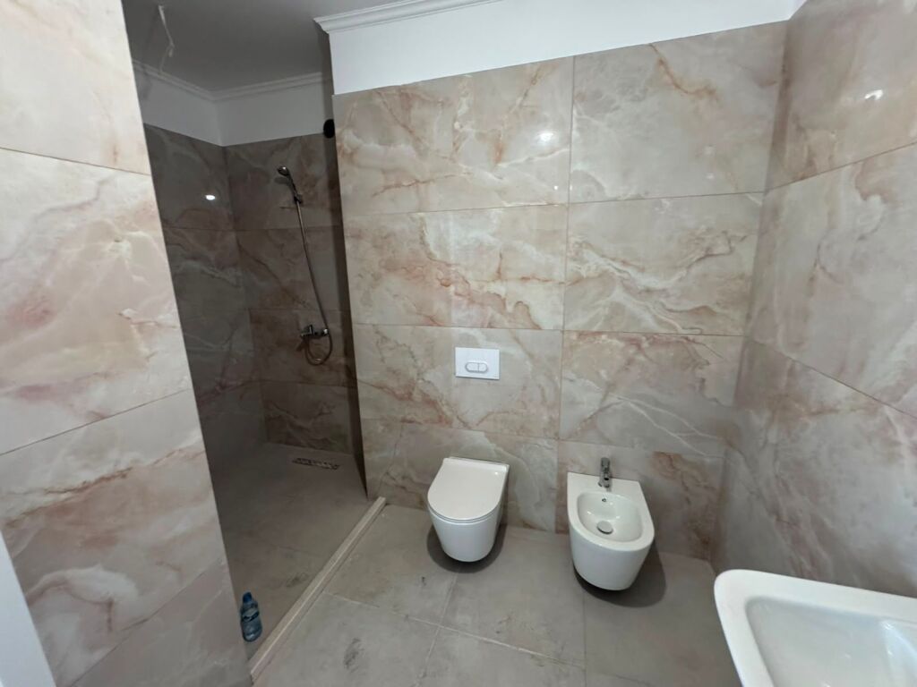 apartament 2+1 per shitje ne Astir