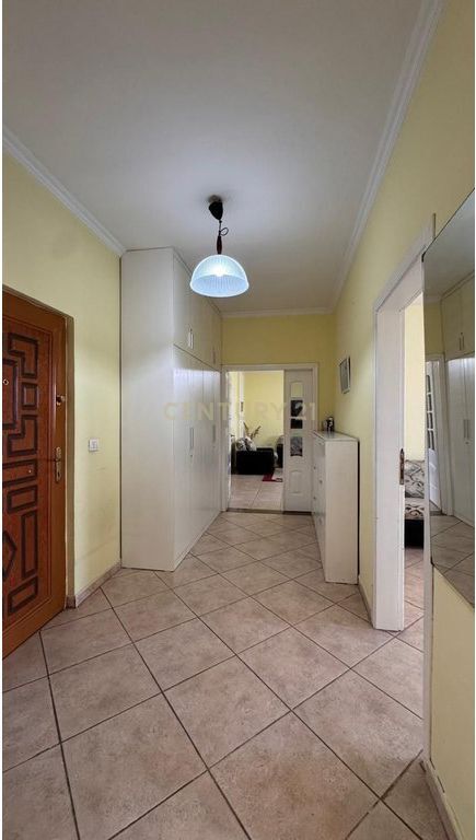 Apartment 2+1+2 bathrooms for sale at Hoxha Tahsim!