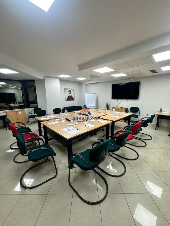 OFFICE SPACE 450M2 FOR RENT "TWIN TOWERS" 1,600,000 LEKE