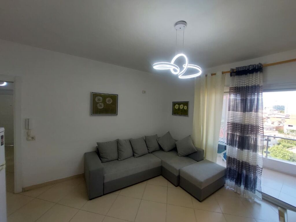 Affitto | Apartament 2 + 1 | 21 Dhjetori | 650 €/mese