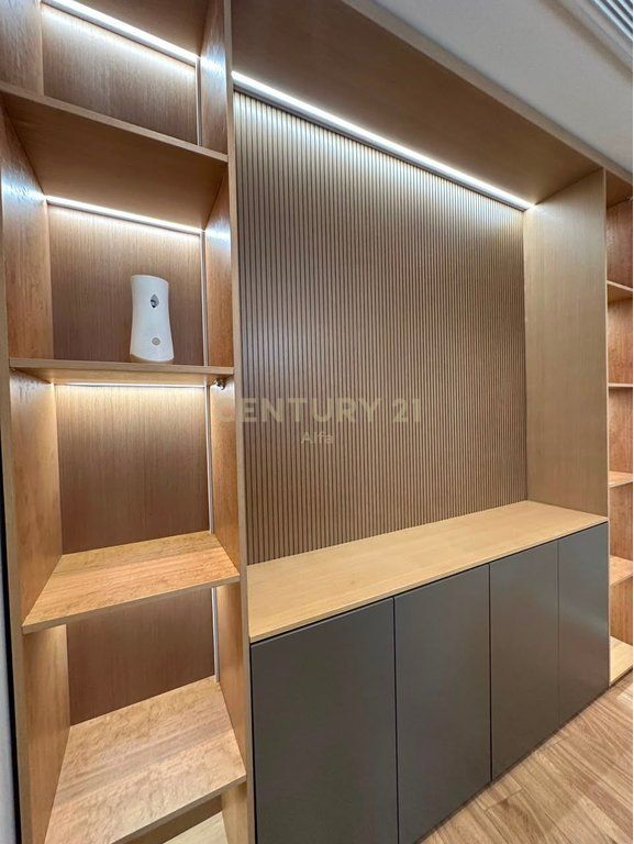 Apartment 2+1+Parking Spot for Rent near the Tirana Lake!