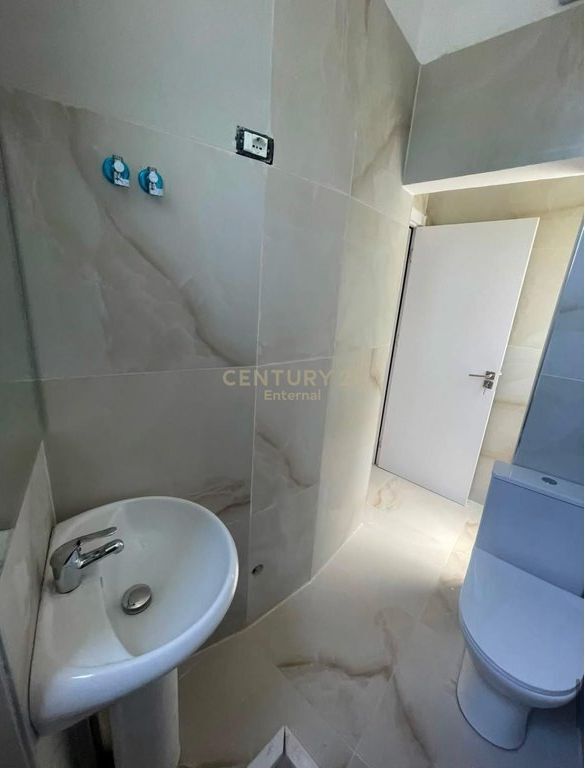 Apartament 1+1 me Qira te Kopshti Zoologjik 450 € /Muaj