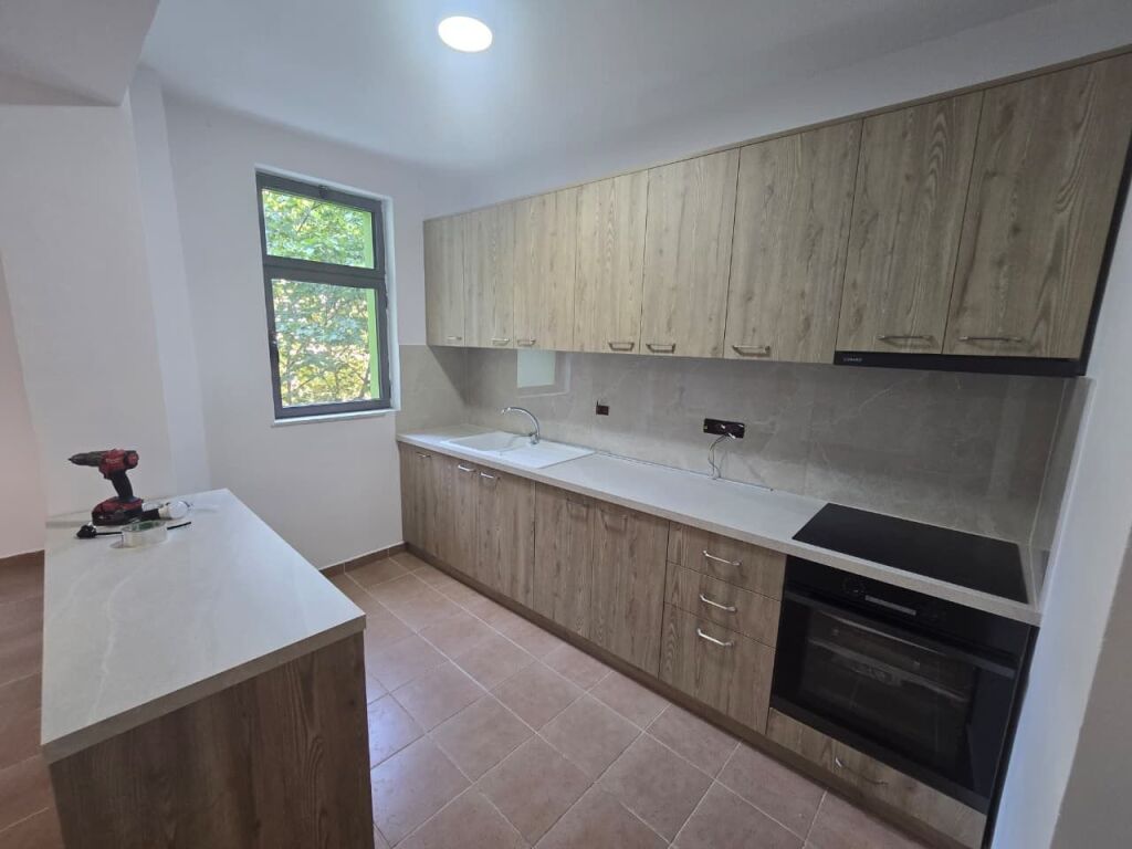 Apartament 2+1 per qera Rruga Ndre Mjeda !