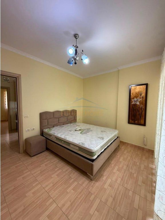 Qera, Apartament 2+1, Fresk, Tirane. PRM72477