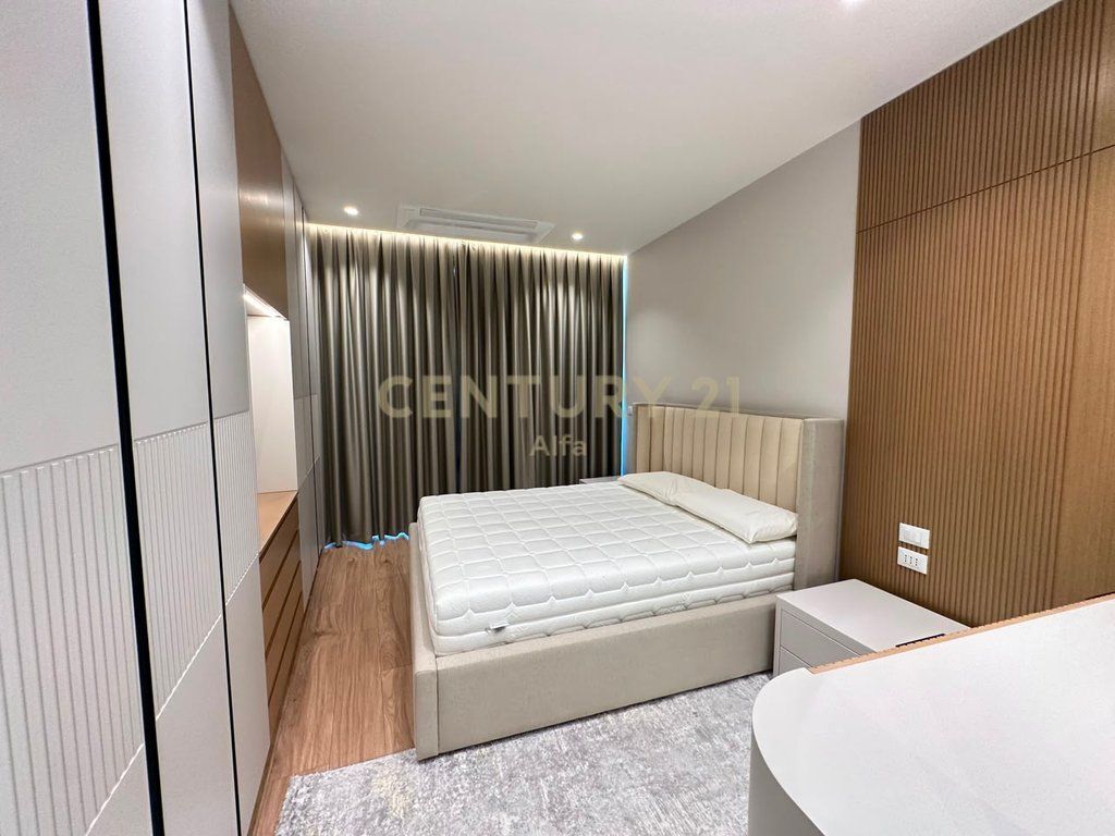 Apartment 2+1+Parking Spot for Rent near the Tirana Lake!