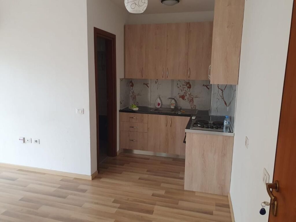 Apartament me qera 1+1 tek Fusha e Aviacionit