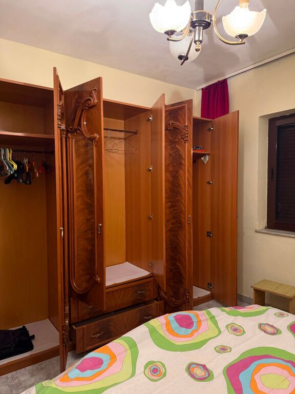 Qera | Apartament 2 + 1 | Farmacia 10 | 400 €/muaj