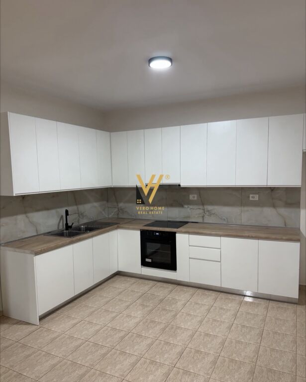 JEPET APARTAMENT 2+1+BLK ME QERA NE LAPRAKE 550 EURO