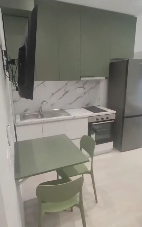 Jepet garsoniere me qira ne Porcelan , prane UET , Kinostudio , Oxhaku , Xhamlliku .