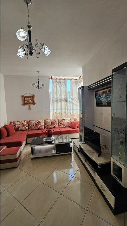 Rent, Apartment 3+1+2+2, Court, Durres