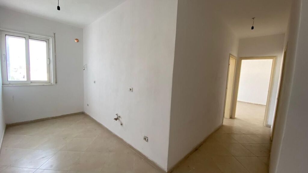 SHITET APARTAMENT 2+1+2, 107 M2 LAGJE 18 DURRES 105000 EURO