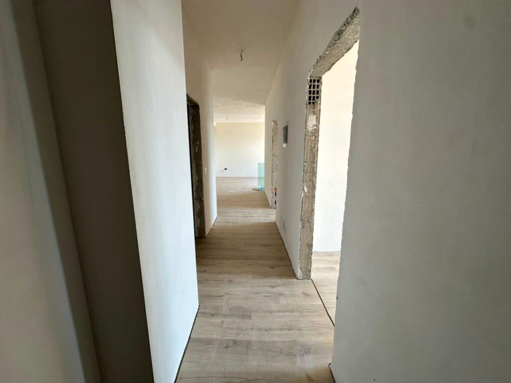 Shitet Apartament 2+1 ,Fusha Aviacionit