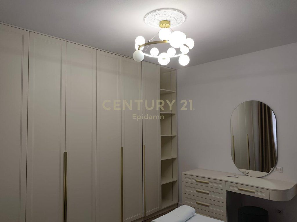 Affittasi Appartamento Moderno 2+1 – Piazza Pranvera, Durrës €850