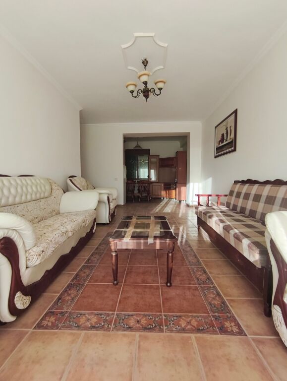 Apartament 1+1, 80 m² me pamje të pjesshme nga deti – Investim i zgjuar!