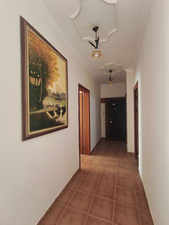 Apartament 1+1, 80 m² me pamje të pjesshme nga deti – Investim i zgjuar!